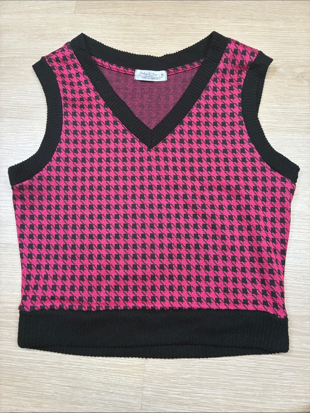Haley & June Pink and Black Houndstooth V-Neck Tank Top Sweater Vest